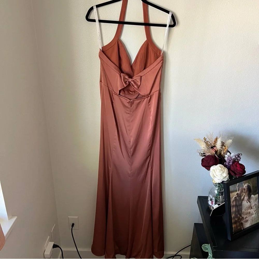 ❗️💲CLOSEOUT SALE: $5 💲❗️- Azazie Backless Halter Dress in Rust - Picture 3 of 8